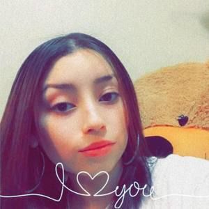 Meet your Posher, Yesenia